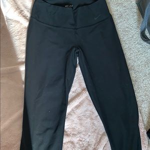 Nike Cropped Leggings